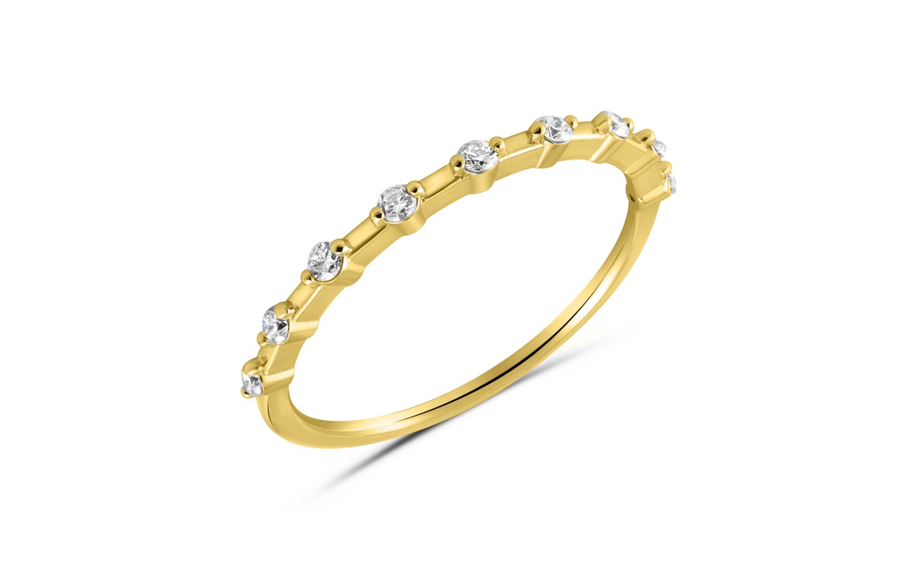 yellow-gold-18k-half-eternity-stacking-ring-diamonds.jpg" Alt Image Description: "Εκπληκτικό δαχτυλίδι στοίβαξης μισής αιωνιότητας από κίτρινο χρυσό 18 καρατίων, στολισμένο με λαμπερά διαμάντια για μια διαχρονική και πολυτελή πινελιά στους συνδυασμούς των δαχτυλιδιών σας που στοιβάζονται